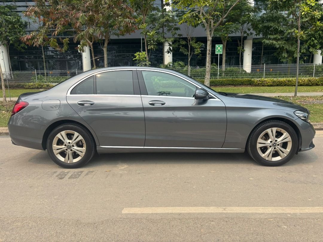 Mercedes-Benz C-Class Saloon Mild Hybrid C200 Exclusive Auto (Category: Used Cars) located in Singapore. Submitted by tradeit.com (Listing ID 1467025203, Image 3). Description: Mercedes-Benz C200 Mild Hybrid Exclusive | 1 Owner | Full C&C Servicing 💰 Price: $85,800 📅 Registered: 25 July 2019 🛣️ Mileage: 75,000km 👤 1 owner 📉 Listed depreciation: $20,690/year 𝗖𝗟𝗔𝗦𝗦𝗜𝗖 𝗠𝗘𝗥𝗖𝗘𝗗𝗘𝗦 𝗘𝗟𝗘𝗚𝗔𝗡𝗖𝗘 𝗙𝗢𝗥 𝗨𝗡𝗗𝗘𝗥 $𝟴𝟲𝗞! Enjoy ref