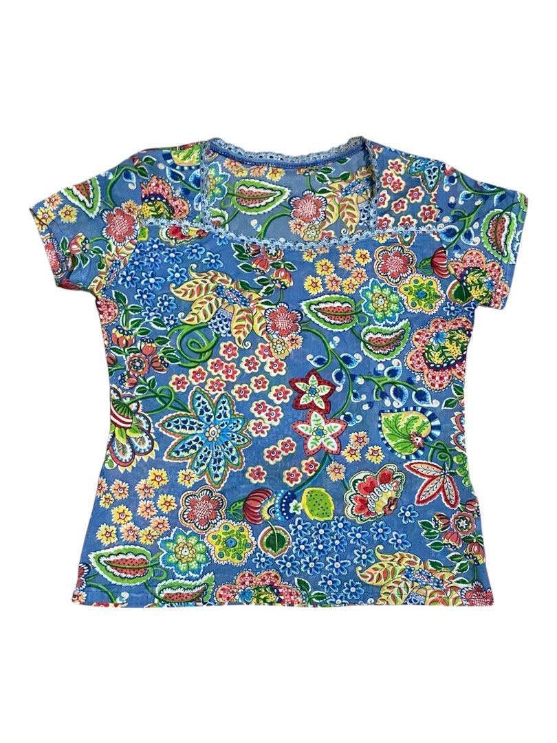 Mesh paisley top (Category: Blouses) located in Davao. Submitted by mj_designervintagecurator (Listing ID 1467092980, Image 1). Description: 📌in good condition 📌best fit small 📌shoulder 13- bust 32- armpit 12- length 19 inches.