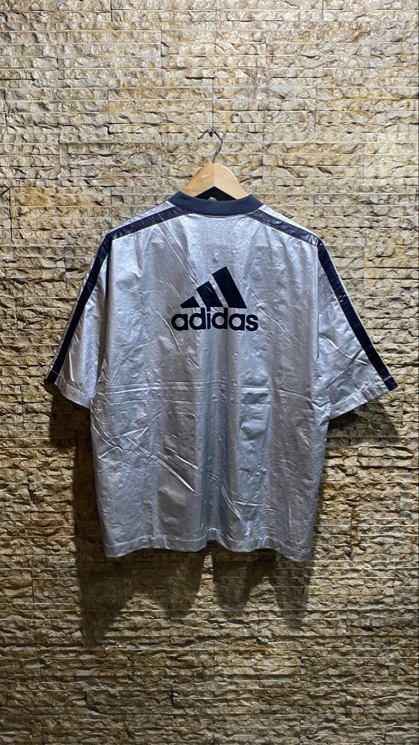 METALLIC ADIDAS TEE (Category: Tshirts & Polo Shirts ) located in Caloocan City. Submitted by oldgoodsth87003 (Listing ID 1467140860, Image 2). Description: .