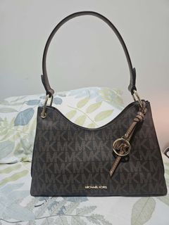 (Category: ) located in . Submitted by fmndz (Listing ID 1467042905, Image 1). Description: .