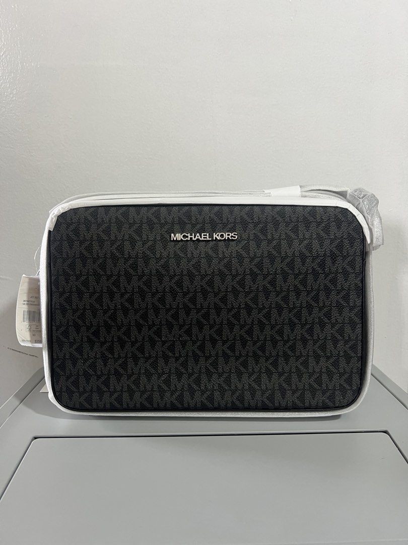 MICHAEL KORS JETSET MONOBLACK (Category: Cross-body Bags) located in Baguio. Submitted by kyrawang22 (Listing ID 1467114817, Image 1). Description: .