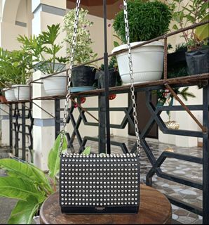(Category: ) located in . Submitted by green.trendsetter (Listing ID 1467076113, Image 1). Description: .
