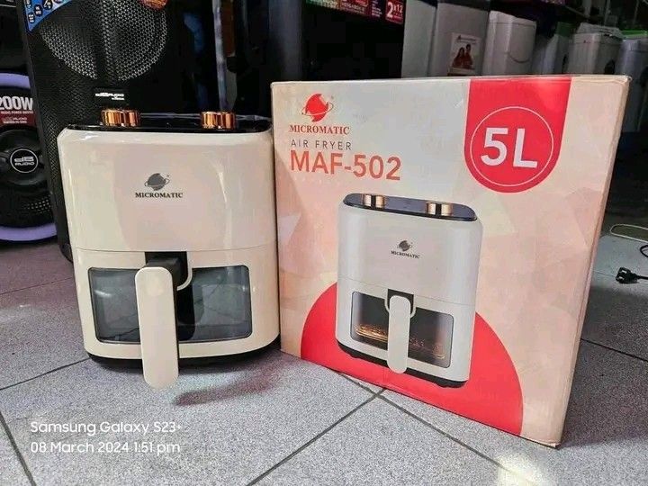 MICROMATIC AIR FRYER 5L (Category: Fryers) located in Manila. Submitted by vanstar_c4c231 (Listing ID 1467012595, Image 1). Description: available!!! MICROMATIC AIR FRYER 5L PM ME COD via lalamove may shipping fee.