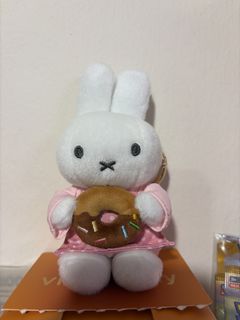 (Category: ) located in . Submitted by piggylov (Listing ID 1467145901, Image 1). Description: .