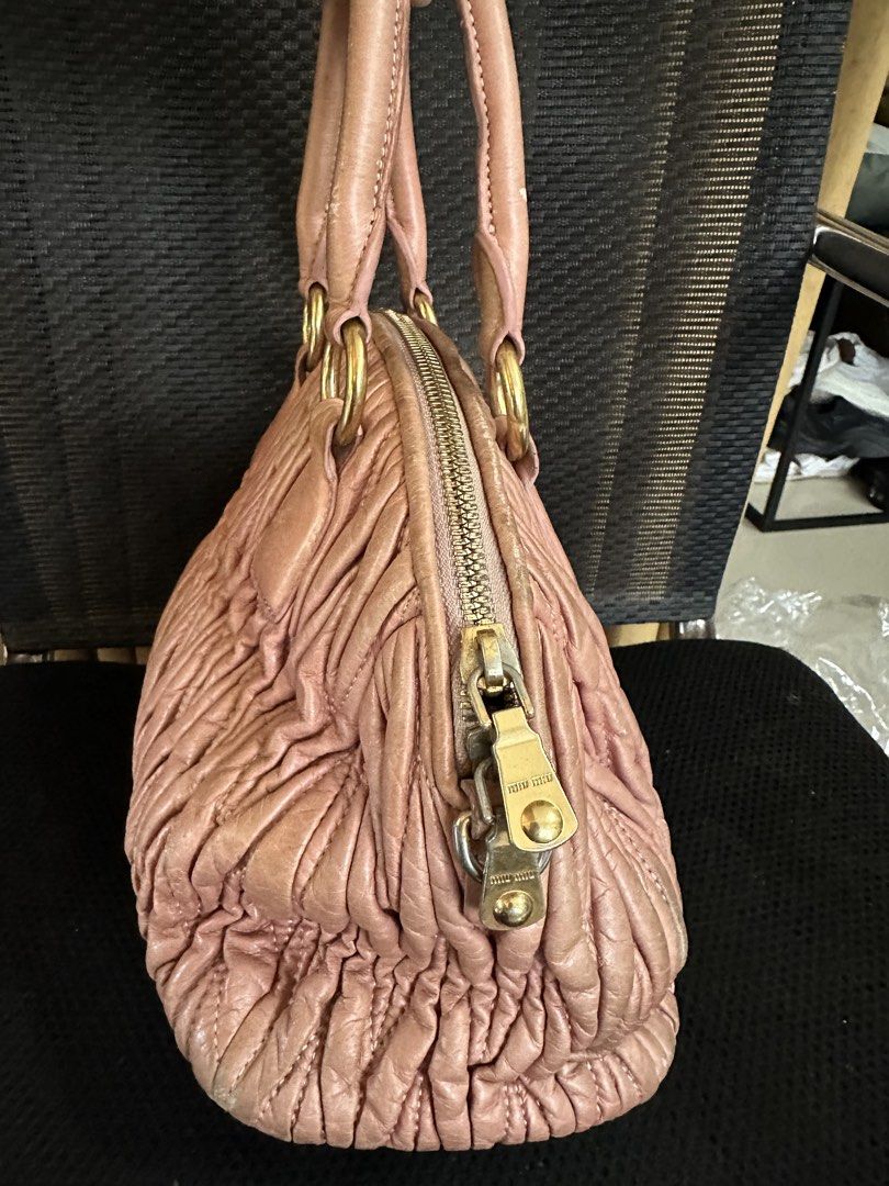 Miumiu Matelassé (Category: Luxury Bags & Wallets) located in Butuan. Submitted by wear.next (Listing ID 1467013559, Image 2). Description: No inclusions Missing sling/strap.