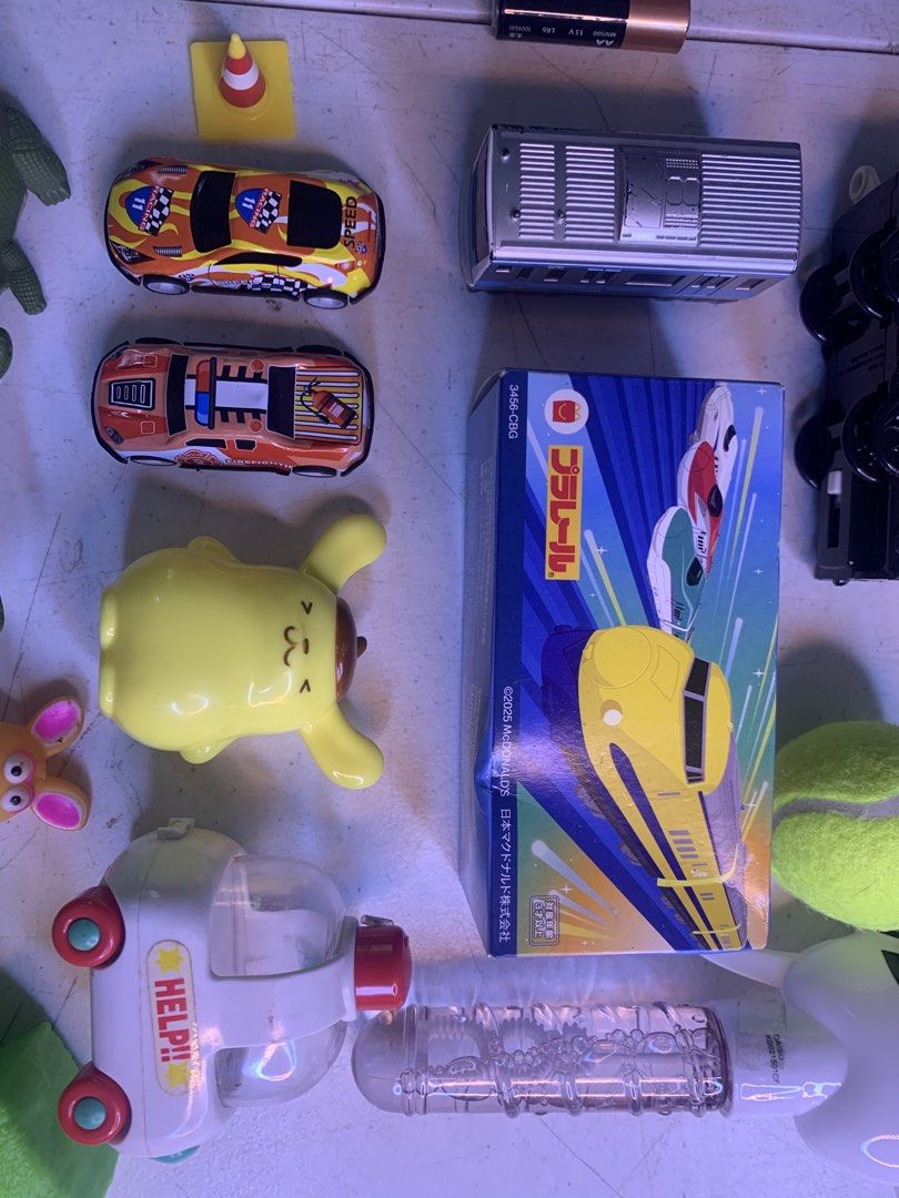 Mixed TOYS (Category: Kids Toys) located in Carmona. Submitted by bihira (Listing ID 1467038696, Image 3). Description: Mixed TOYS - WYSIWYG - Assorted.