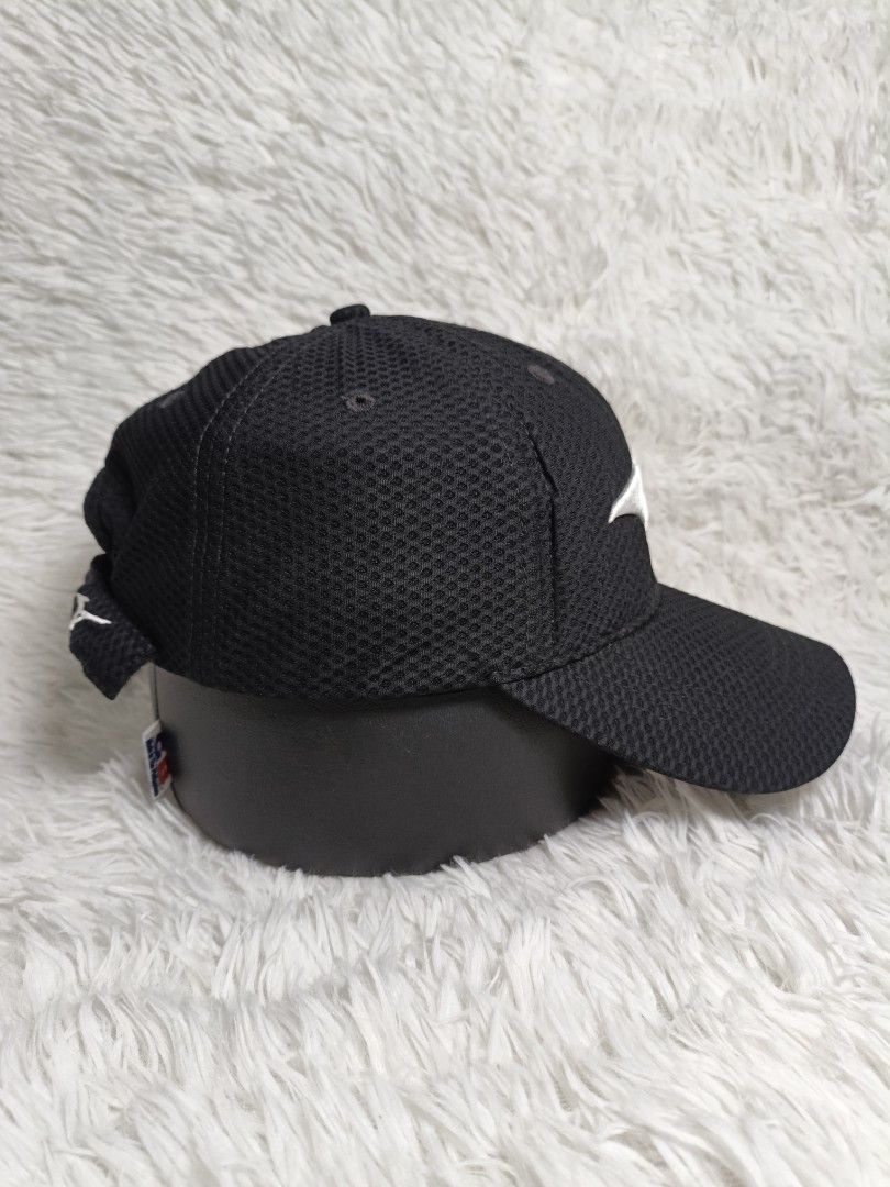 Mizuno Black Mesh Sports Cap (Category: Caps & Hats) located in Imus. Submitted by grindhouse.thriftshop (Listing ID 1467062575, Image 2). Description: - Authentic Mizuno baseball cap in classic black - Made from breathable mesh material to keep you cool during workouts - Features embroidered white Runbird logo on the front, back strap, and inner tag - Adjustable strap closure for a customizable and comfortable fit - Lightweight construction idea