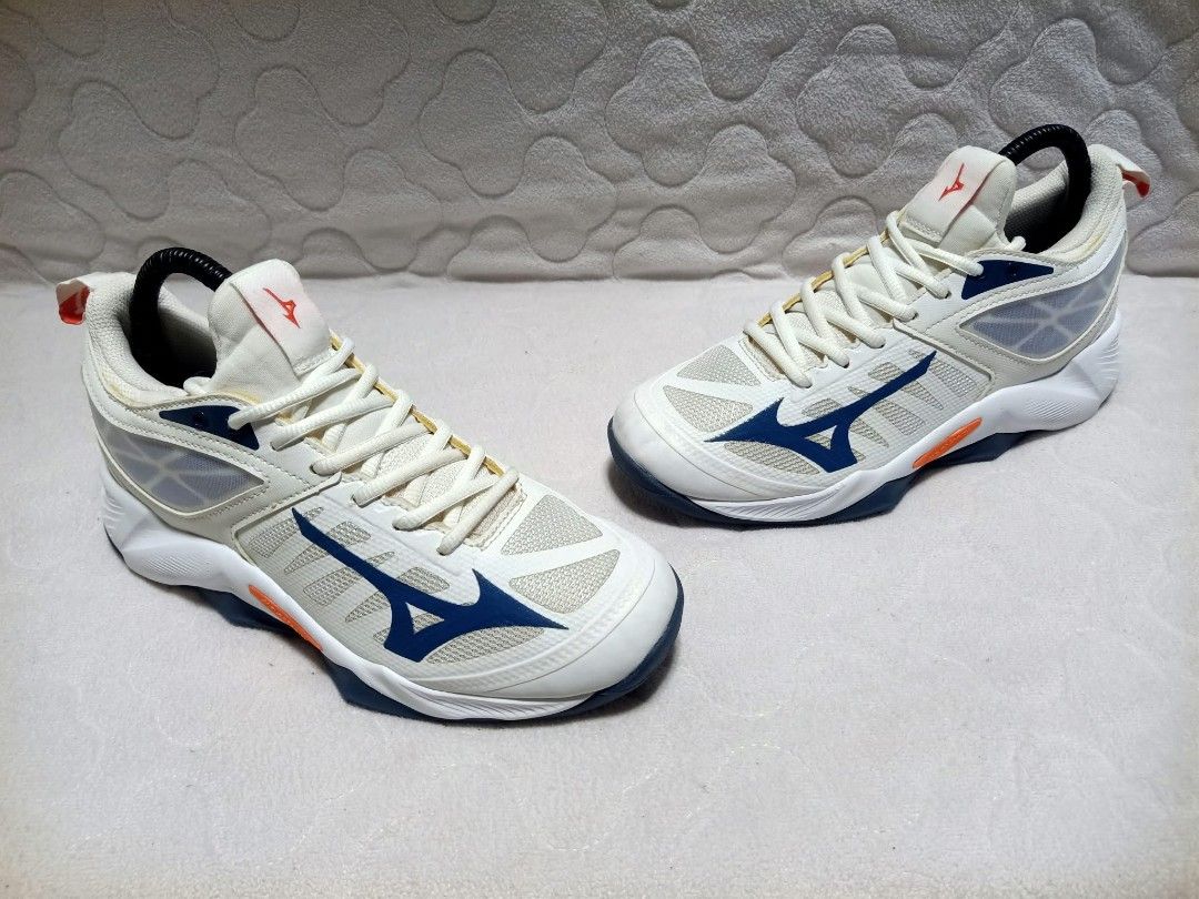 MIZUNO WAVE DIMENSION 🔥 (Category: Sneakers) located in Mandaue City. Submitted by ungriaprelovedshoes (Listing ID 1467128156, Image 3). Description: ORIGINAL 💯 PRELOVED , SECONDHAND👟 MIZUNO WAVE DIMENSION 🔥 US SIZE 7 WOMEN EUR SIZE 37 23.5CM EXCELLENT CONDITION 1000 ONLY✨ CLICK THE PICTURE FOR DETAILS CAN SHIP NATIONWIDE PAYMENT FIRST KUNG SHIPPING PARA PANATAG KAYU PWEDE VIDEO CALL OR VOUCH NYU PO AKU 📌 PERO PWEDE COD KUNG CEBU AREA MESSAG