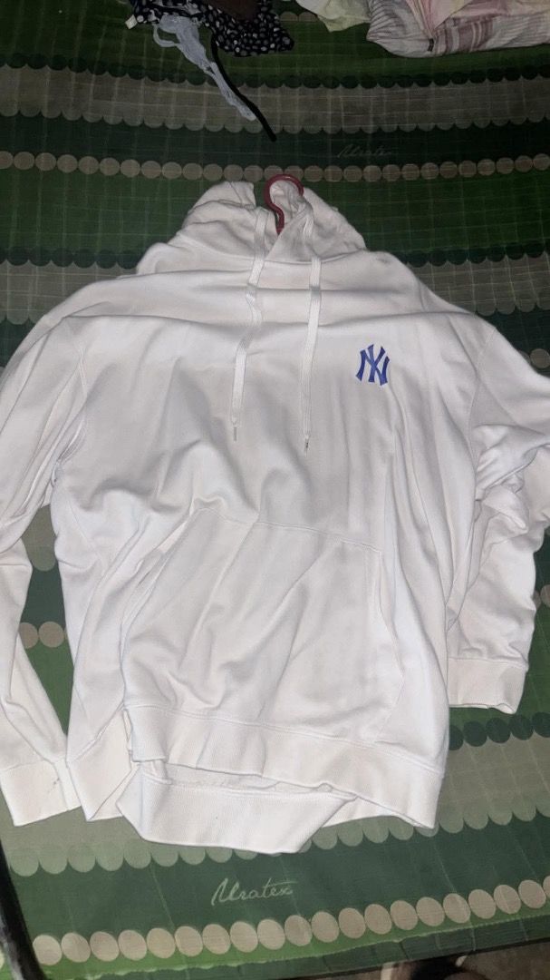 MLB HOODIE AUTHENTIC xl on tag (Category: Coats, Jackets and Outerwear) located in Caloocan City. Submitted by esonmuchx (Listing ID 1466994078, Image 1). Description: 500+sf can do ship via j&t.