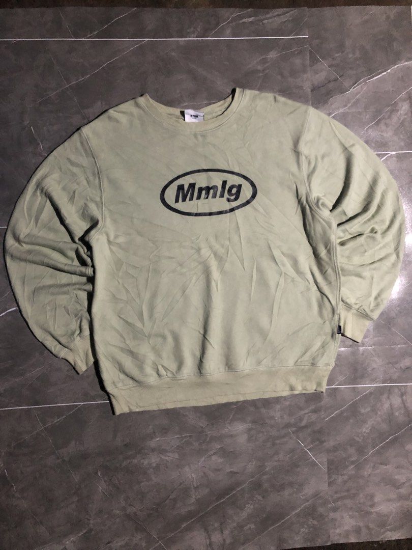 MMLG CREWNECK LONGSLEEVE (Category: Activewear) located in Manila. Submitted by buksthrifthing (Listing ID 1466975769, Image 3). Description: 24 by 27 XL No issue Good asnew Excellent condi Fresh from bale .