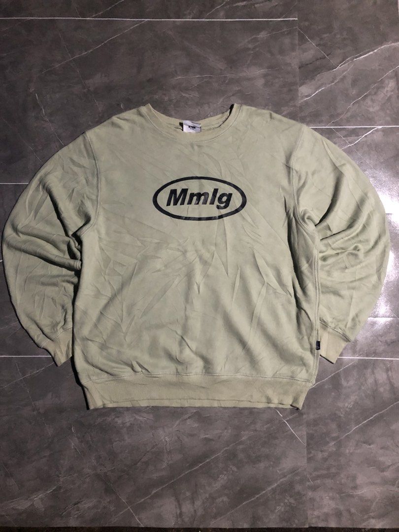MMLG CREWNECK LONGSLEEVE (Category: Activewear) located in Manila. Submitted by buksthrifthing (Listing ID 1466975769, Image 2). Description: 24 by 27 XL No issue Good asnew Excellent condi Fresh from bale .