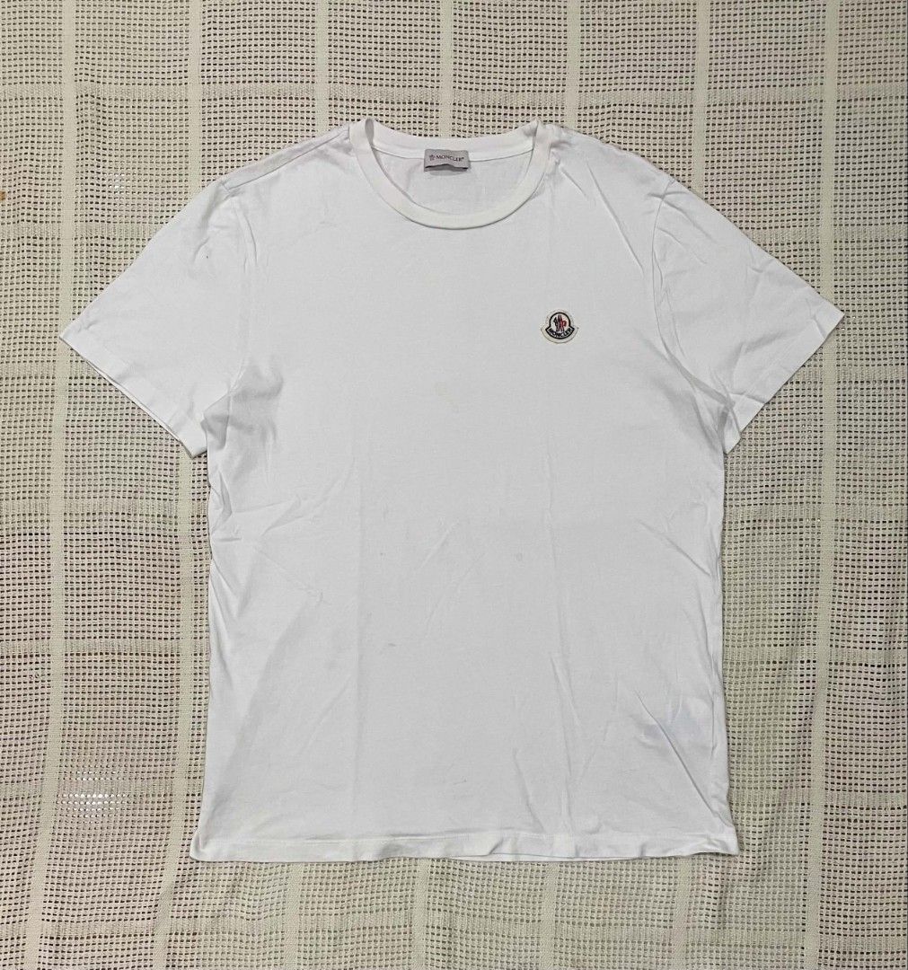 Moncler Enfant Logo Patch Tee (Category: Luxury Apparel) located in Bacolod City. Submitted by abkicks_apparel (Listing ID 1467129973, Image 1). Description: Moncler Enfant Logo Patch Tee Large on Tag W21.5 L28 Excellent Condition No Hidden Issues .