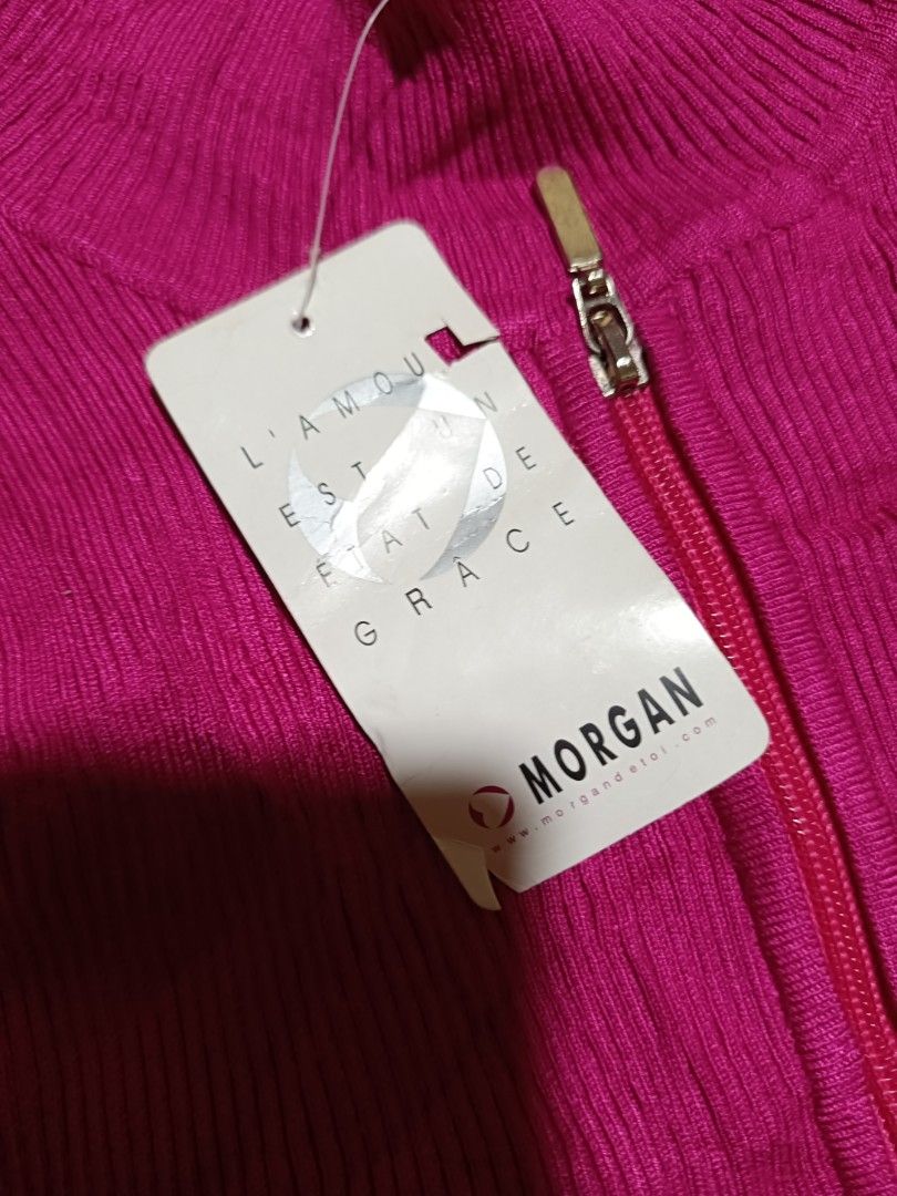 morgan de toi (Category: Coats, Jackets and Outerwear) located in Manila. Submitted by jheizkiehi39708 (Listing ID 1467137440, Image 2). Description: Brand-new size smalll to meduim no issue.