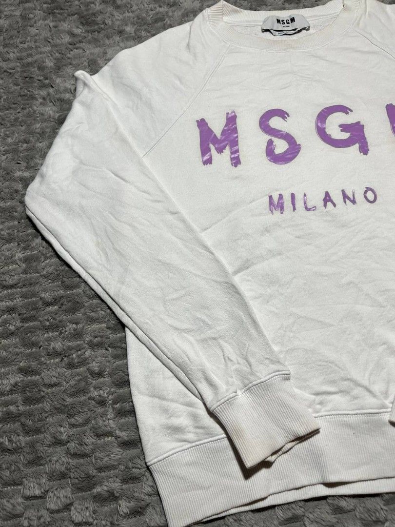 MSGM milano crewneck (Category: Coats, Jackets and Outerwear) located in Cagayan de Oro. Submitted by smoothstyle (Listing ID 1467129960, Image 3). Description: MSGM milano crewneck Excellent condition 9.5/10 color rate size Medium dimes: 21x24 need hard wash.