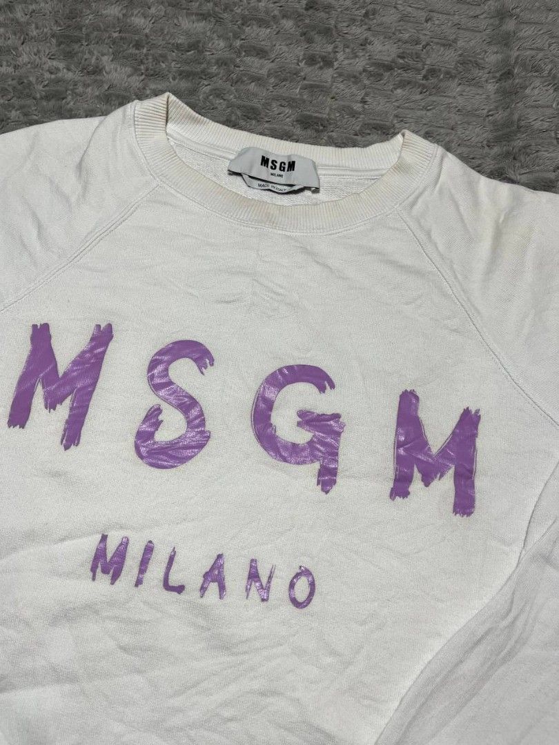 MSGM milano crewneck (Category: Coats, Jackets and Outerwear) located in Cagayan de Oro. Submitted by smoothstyle (Listing ID 1467129960, Image 2). Description: MSGM milano crewneck Excellent condition 9.5/10 color rate size Medium dimes: 21x24 need hard wash.
