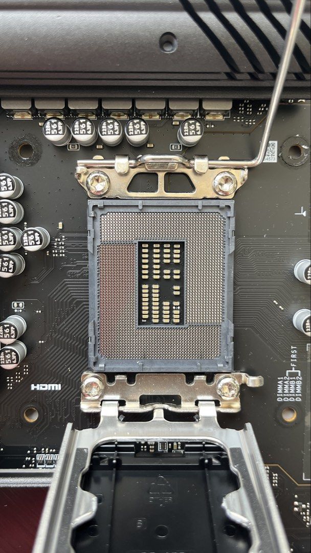 MSI MAG B660M MORTAR DDR4 主機板 （分類：桌上電腦）位於 Hong Kong。 由 lin941111 提交（商品編號 1466977616，圖片 2）。簡介： 代親戚放，9成新 自己唔識試，應該冇壞。所以私保一星期，如有壞可退款🙏🏻 - 型號：MSI MAG B660M MORTAR DDR4 主機板 - 支援：LGA1700 處理器、DDR4 記憶體 - 擴充：配備 M.2 插槽散熱片 金鐘或南港島綫交交。
