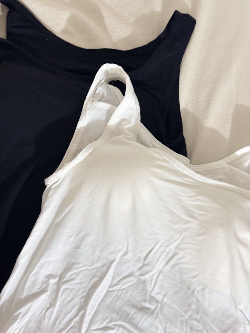 Muji padded cami top sando washed but never worn (Category: Sleeveless) located in Manila. Submitted by andiclutters (Listing ID 1467064862, Image 2). Description: Washed never worn Take all for 450.