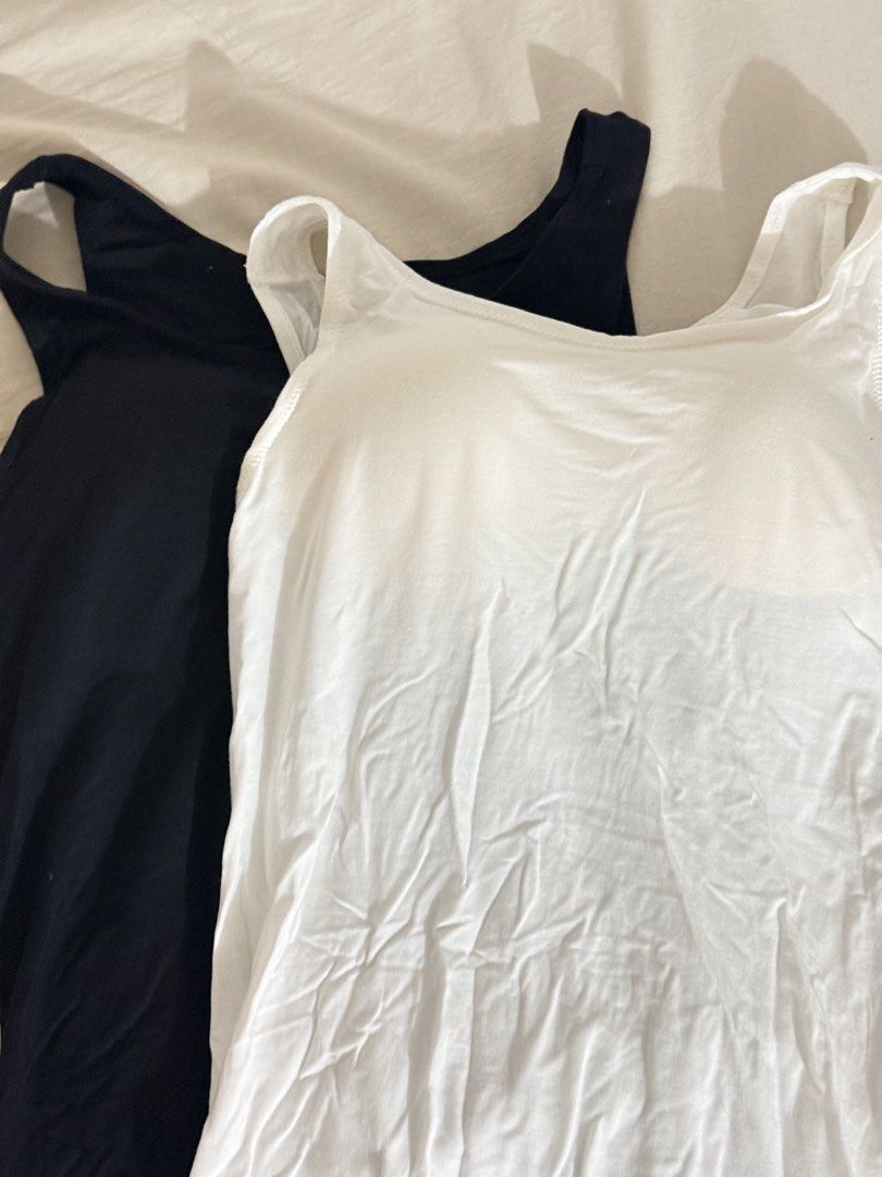 Muji padded cami top sando washed but never worn (Category: Sleeveless) located in Manila. Submitted by andiclutters (Listing ID 1467064862, Image 1). Description: Washed never worn Take all for 450.