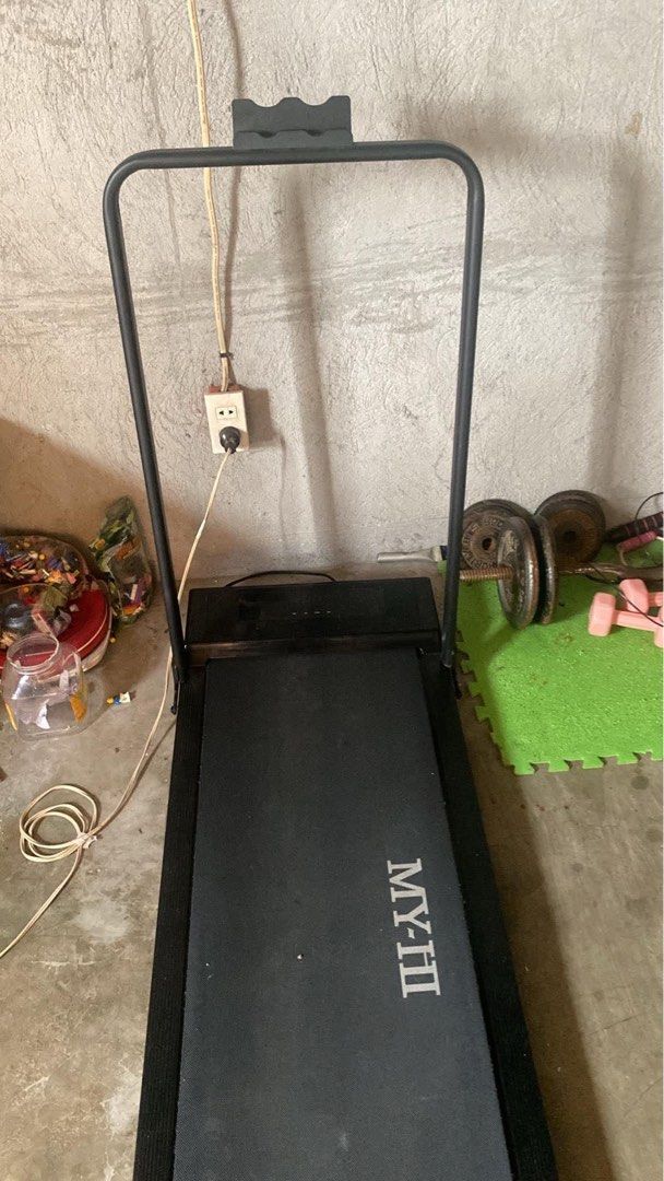 MY-HI Threadmill (Category: Cardio & Fitness Machines) located in Manila. Submitted by kearlvin (Listing ID 1467135318, Image 1). Description: still working no remote included .