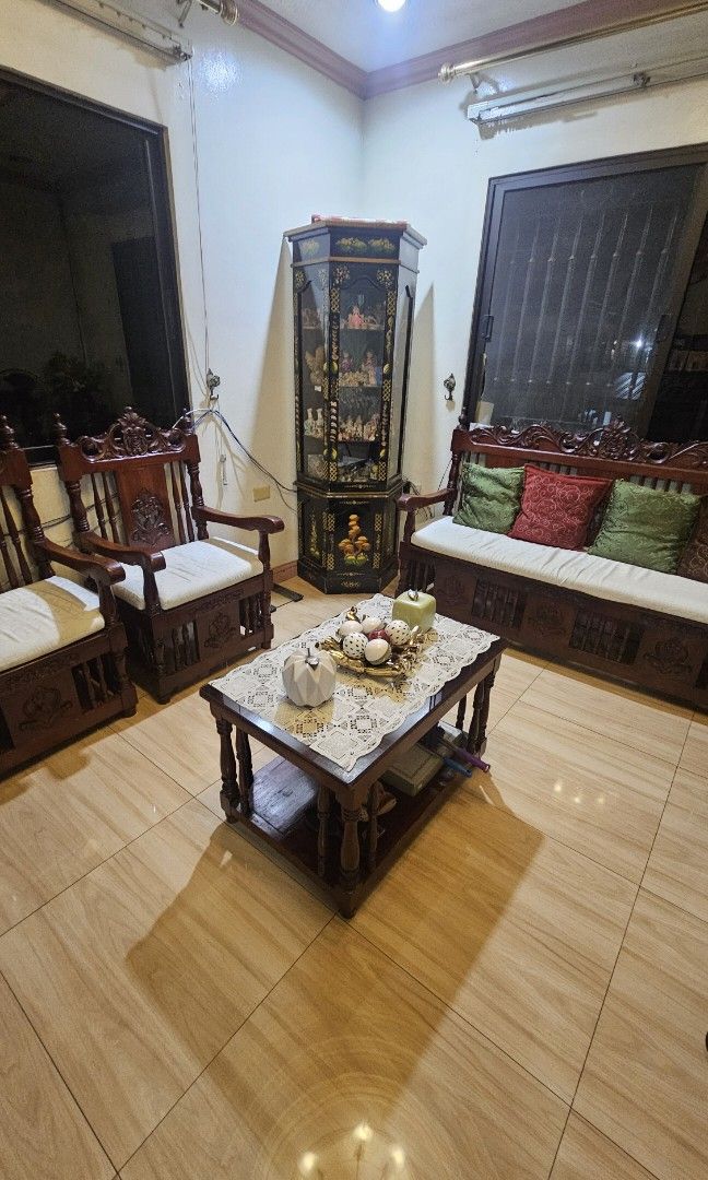 Narra Vintage Sofa Set (Category: Sofas) located in Quezon City. Submitted by Ley97 (Listing ID 1467077643, Image 2). Description: .