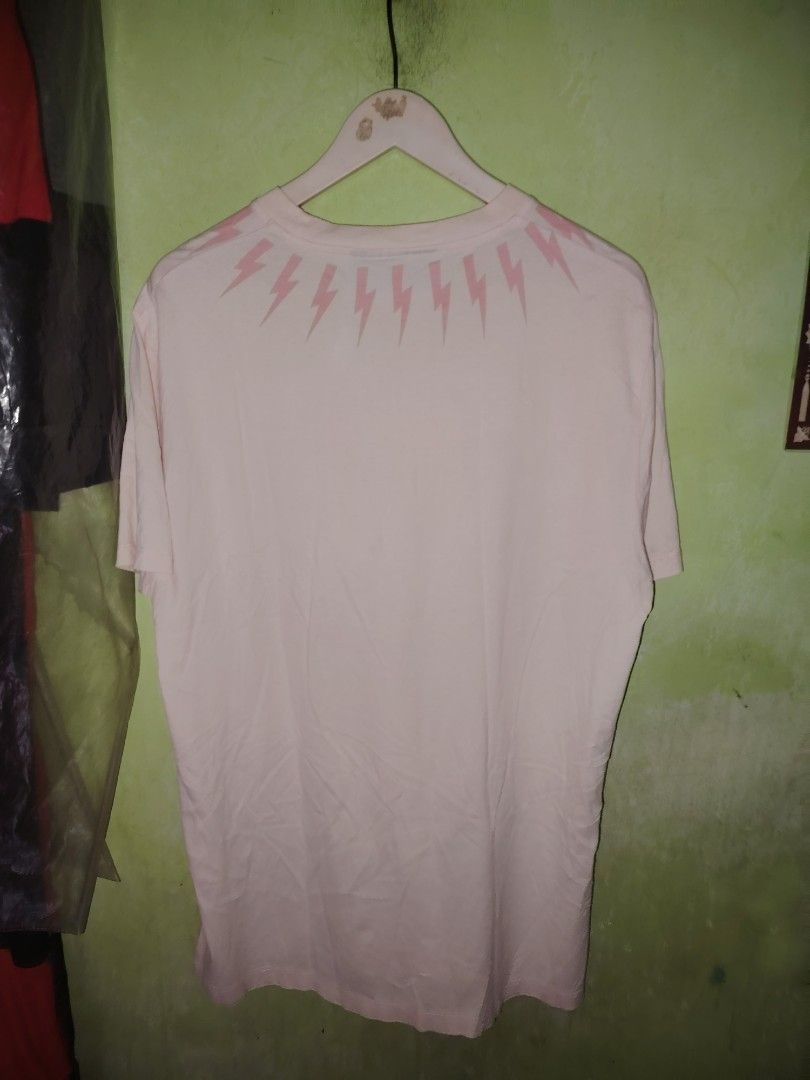 NEIL BARRET (Category: Luxury Apparel) located in Pasig City. Submitted by michelle.asuki (Listing ID 1467026551, Image 2). Description: NEIL BARRET SHIRT EXCELLENT CONDITION LARGE 22 WIDTH 28 LENGHT 2500.