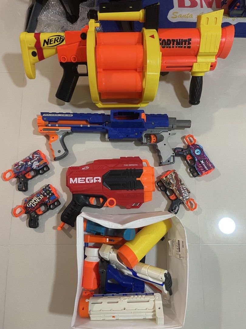 Nerf assorted bundle (Category: Action & Battle Toys) located in Singapore. Submitted by soulofvintage (Listing ID 1467074725, Image 1). Description: Selling as it is Assorted blaster Good for display n parts.