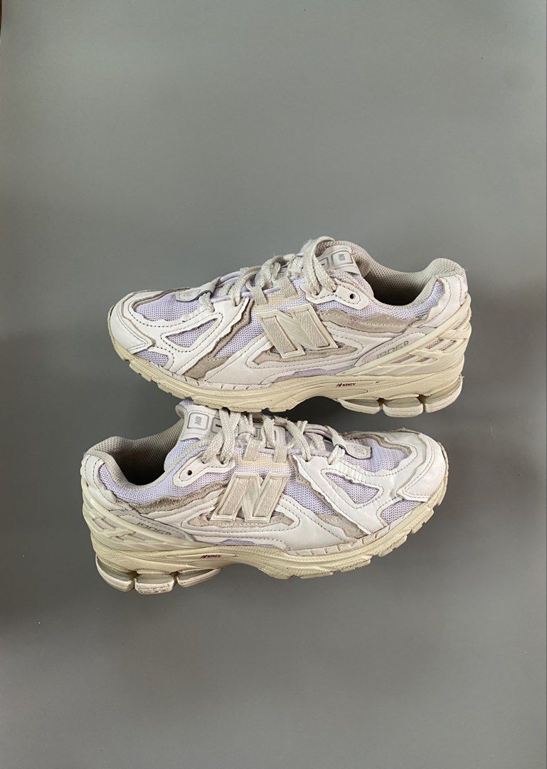 NEW BALANCE 1906D (Category: Shoe inserts & accessories) located in Butuan. Submitted by thriftsnyy (Listing ID 1467090644, Image 3). Description: SIZE: 7.5 MENS | 25.5 CM LIKE NEW.