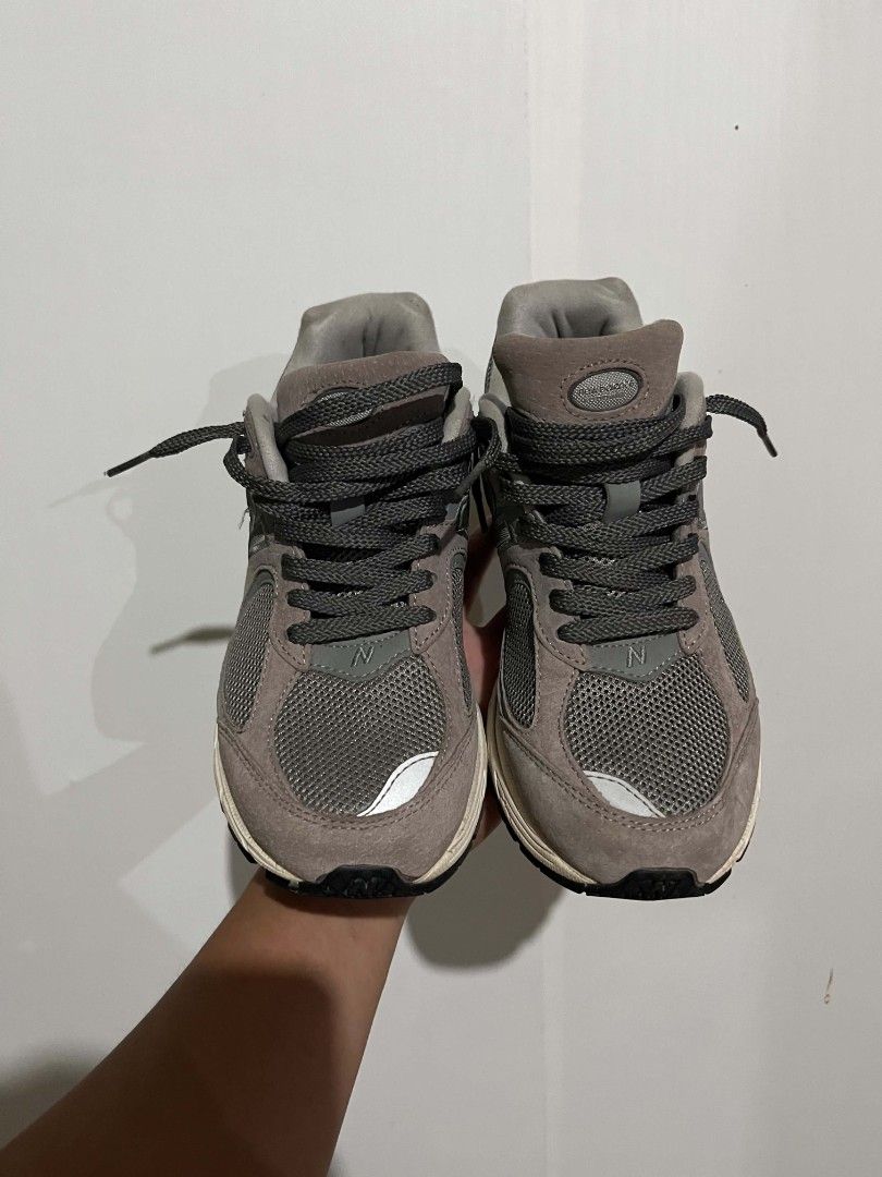 NEW BALANCE 2002R (Category: Sneakers) located in Jasaan. Submitted by digginggarments (Listing ID 1466982180, Image 3). Description: excellent condition no issue size 40 euro 1k+SF LOC: MINDANAO. MISAMIS ORIENTAL.