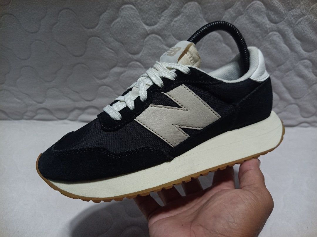 NEW BALANCE 237 (Category: Sneakers) located in Mandaue City. Submitted by ungria_urban_treasures (Listing ID 1467009441, Image 2). Description: ORIGINAL 💯 SECONDHAND SHOES 👟 CLICK THE PICTURE FOR DETAILS CAN SHIP NATIONWIDE PAYMENT FIRST KUNG SHIPPING PARA PANATAG KAYU PWEDE VIDEO CALL OR VOUCH NYU PO AKU 📌 PERO PWEDE COD KUNG CEBU AREA MESSAGE ME FOR MORE DETAILS 😊🙏.