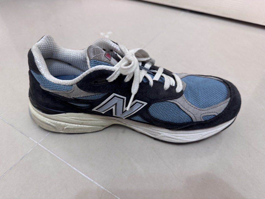 New Balance 990v3 te3 藍灰色 us9 （分類：波鞋）位於 Hong Kong。 由 22311264231 提交（商品編號 1467119819，圖片 6）。簡介： us9 新舊如圖 已停止著用 荃灣至黃大仙地鐵站交收 順豐到付 有代用鞋盒 condition as photos Tsuen Wan to Wong Tai Sin MTR SF EXPRESS。