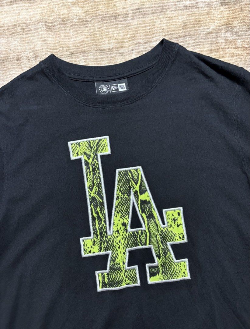New Era LA Snakeskin World Series (Category: Tshirts & Polo Shirts ) located in Antipolo. Submitted by thearchivesproject (Listing ID 1467056831, Image 2). Description: 20 width 29 length.