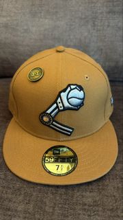 (Category: ) located in . Submitted by krwnstreetwear (Listing ID 1467025411, Image 1). Description: .