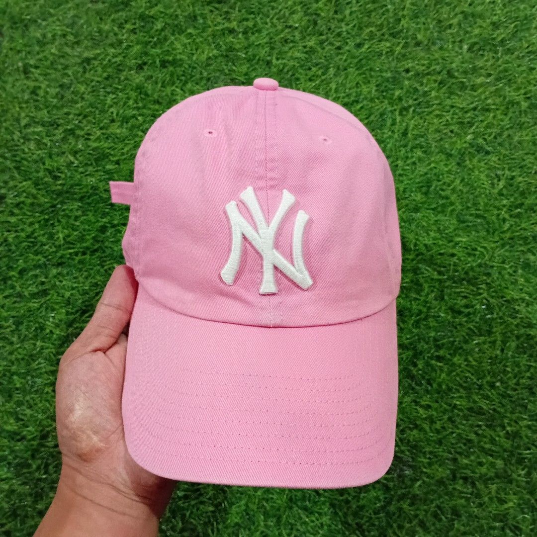 new york yankees pink cap dad hat (Category: Hats & Beanies) located in Muntinlupa City. Submitted by rianrax3012 (Listing ID 1467125337, Image 1). Description: .