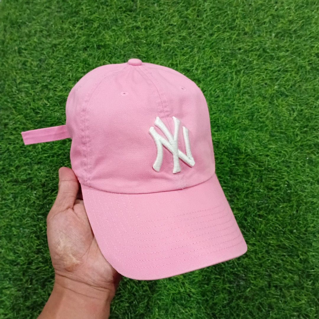 new york yankees pink cap dad hat (Category: Hats & Beanies) located in Muntinlupa City. Submitted by rianrax3012 (Listing ID 1467125337, Image 2). Description: .