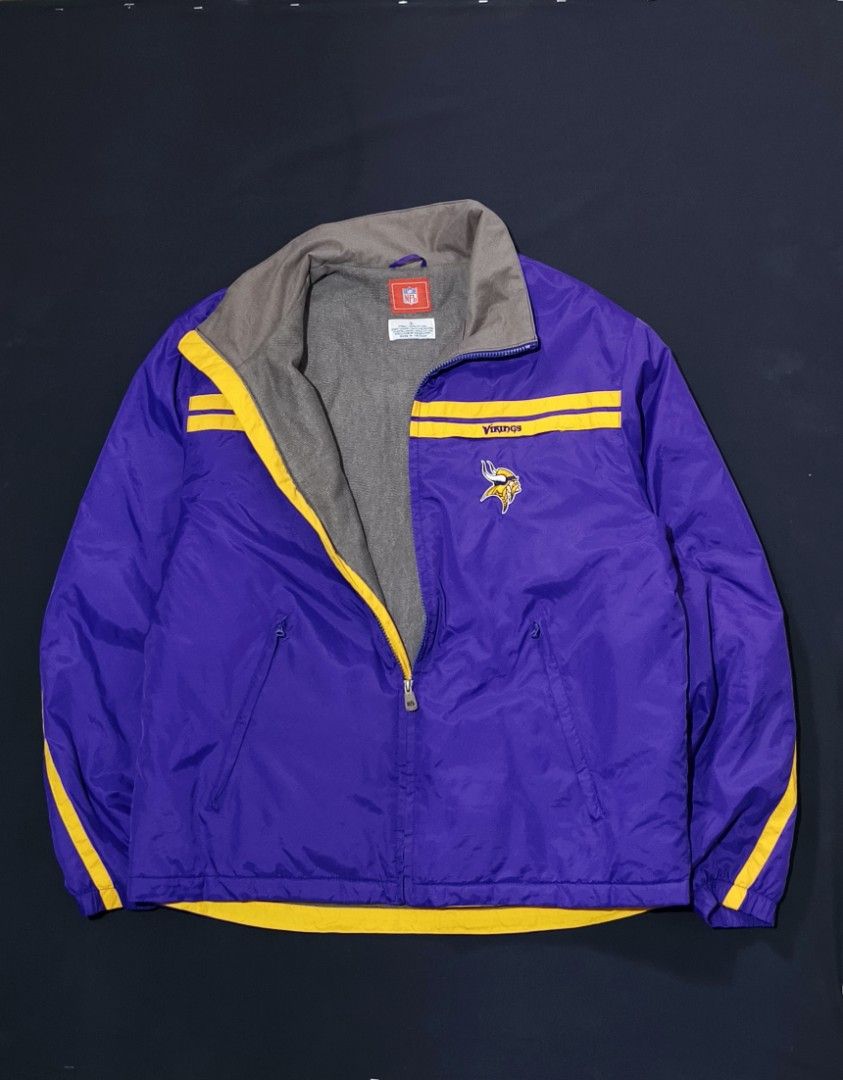 NFL Minnesota Vikings (Category: Coats, Jackets and Outerwear) located in Angeles City. Submitted by bapthrift (Listing ID 1467158705, Image 2). Description: NFL Minnesota Vikings full zip Semi Puff Condition 9.5/10 Color rate 9.8/10 issue loose stich left side no other issue Dimes sleeves Length 27 W25 x L29 850 + shipping Meet up Around Angeles Loc Pampanga.