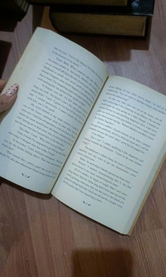 Nightlight ( Twilight Book siya) (Category: Storybooks) located in Manila. Submitted by vanillee_ (Listing ID 1467014218, Image 2). Description: Decluttering some of my books langgg rfs: need funds 🥹.