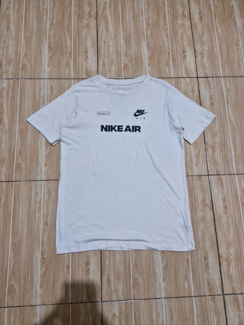 Nike Air Tee (Category: Tshirts & Polo Shirts ) located in Antipolo. Submitted by kentoy6666 (Listing ID 1467134836, Image 1). Description: .