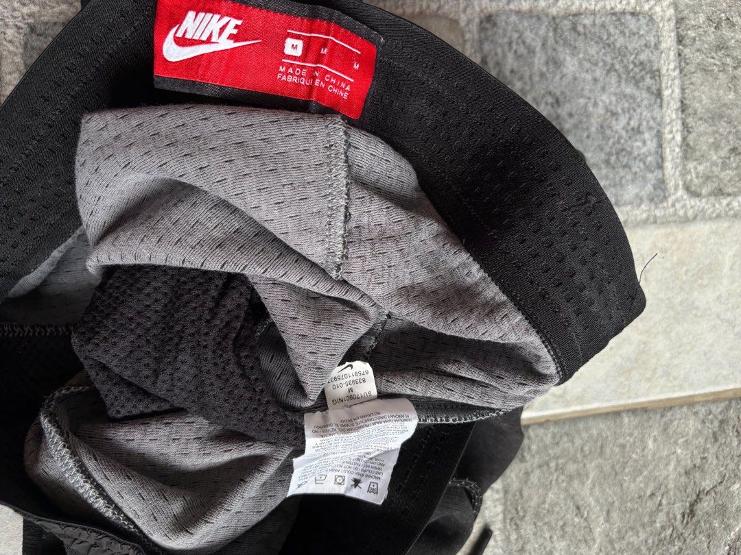 Nike Black Tech Fleece Shorts Size M (Category: Shorts) located in Manila. Submitted by 0000.ramen (Listing ID 1467093693, Image 3). Description: Nike Tech Fleece Medium Waist 30-36 Length 18 As new.