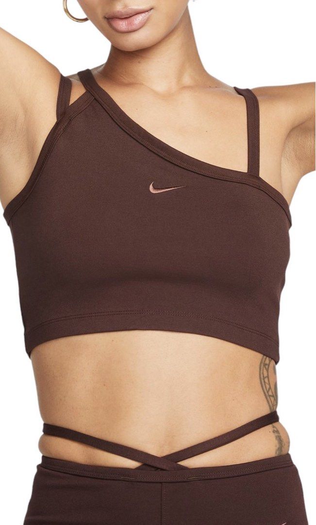 Nike Crop Top (Category: Sleeveless) located in Cebu City. Submitted by jiselle_fecollection (Listing ID 1466996973, Image 2). Description: -size: L -Brown .