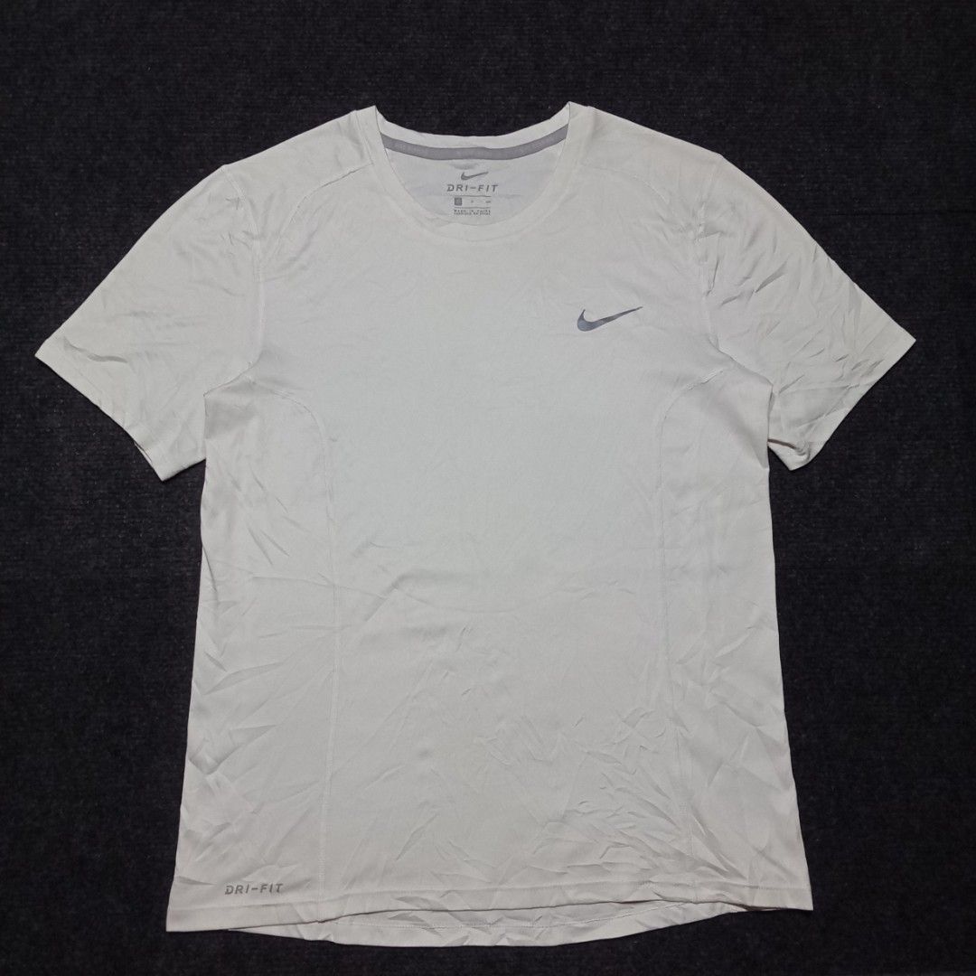 NIKE DRIFIT SHIRT (Category: Tshirts & Polo Shirts ) located in Irosin. Submitted by jamilflor (Listing ID 1467136850, Image 3). Description: NIKE DRIFIT SHIRT as new No major issue Size Small on tag Excellent condition Reflectorize swoosh 20W x 26L measurements -.