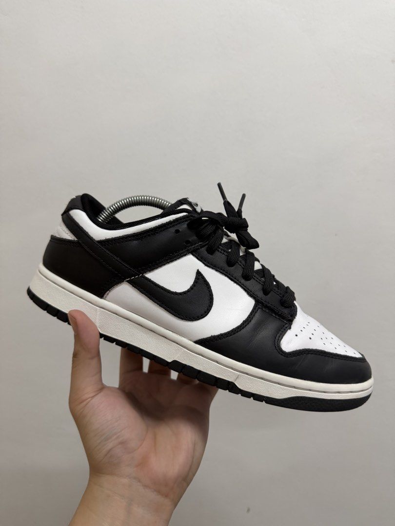 Nike Dunk Low Panda size 9 men’s (Category: Sneakers) located in Muntinlupa City. Submitted by dabidabbb (Listing ID 1467052319, Image 1). Description: authentic pair size 9 men’s no box slight drags and crease only still looks new 1800 onlyy Loc: Alabang, Muntinlupa.