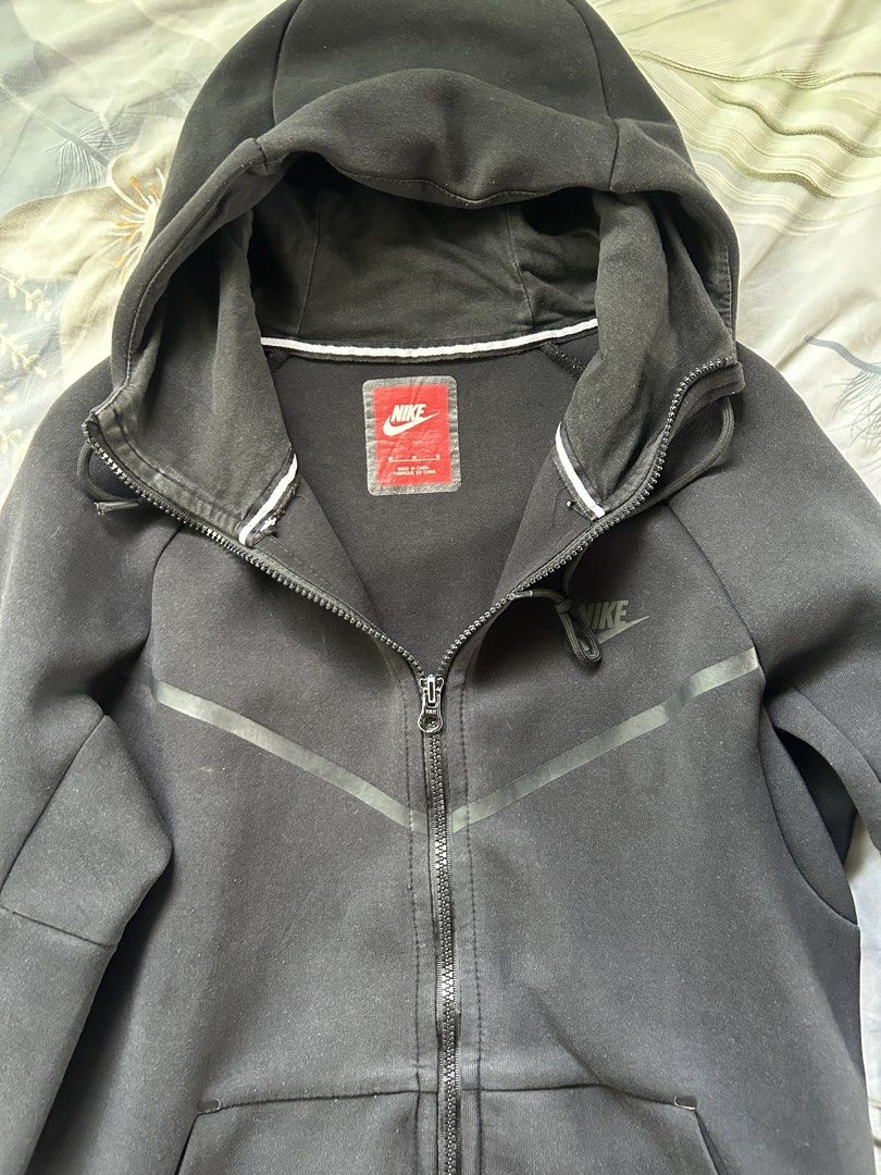 Nike fleece tech (Category: Announcements) located in Tuguegarao City. Submitted by xid.dexo (Listing ID 1467097353, Image 2). Description: .
