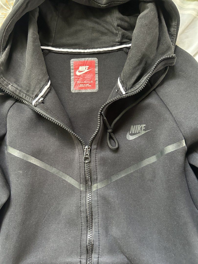 Nike fleece tech (Category: Announcements) located in Tuguegarao City. Submitted by xid.dexo (Listing ID 1467097353, Image 3). Description: .