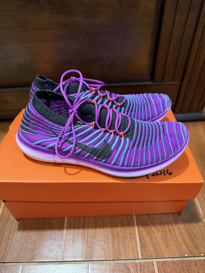 Nike Flyknit (Category: Sneakers) located in Manila. Submitted by mariacap (Listing ID 1467042225, Image 1). Description: Good condition.