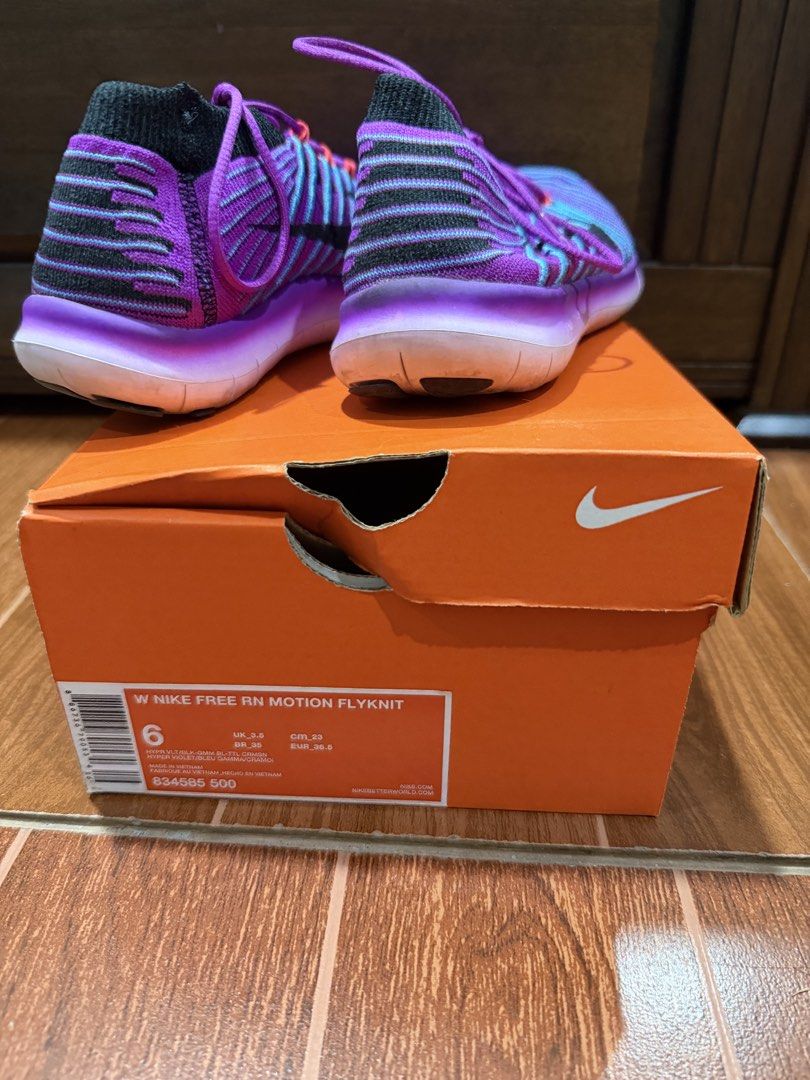 Nike Flyknit (Category: Sneakers) located in Manila. Submitted by mariacap (Listing ID 1467042225, Image 3). Description: Good condition.