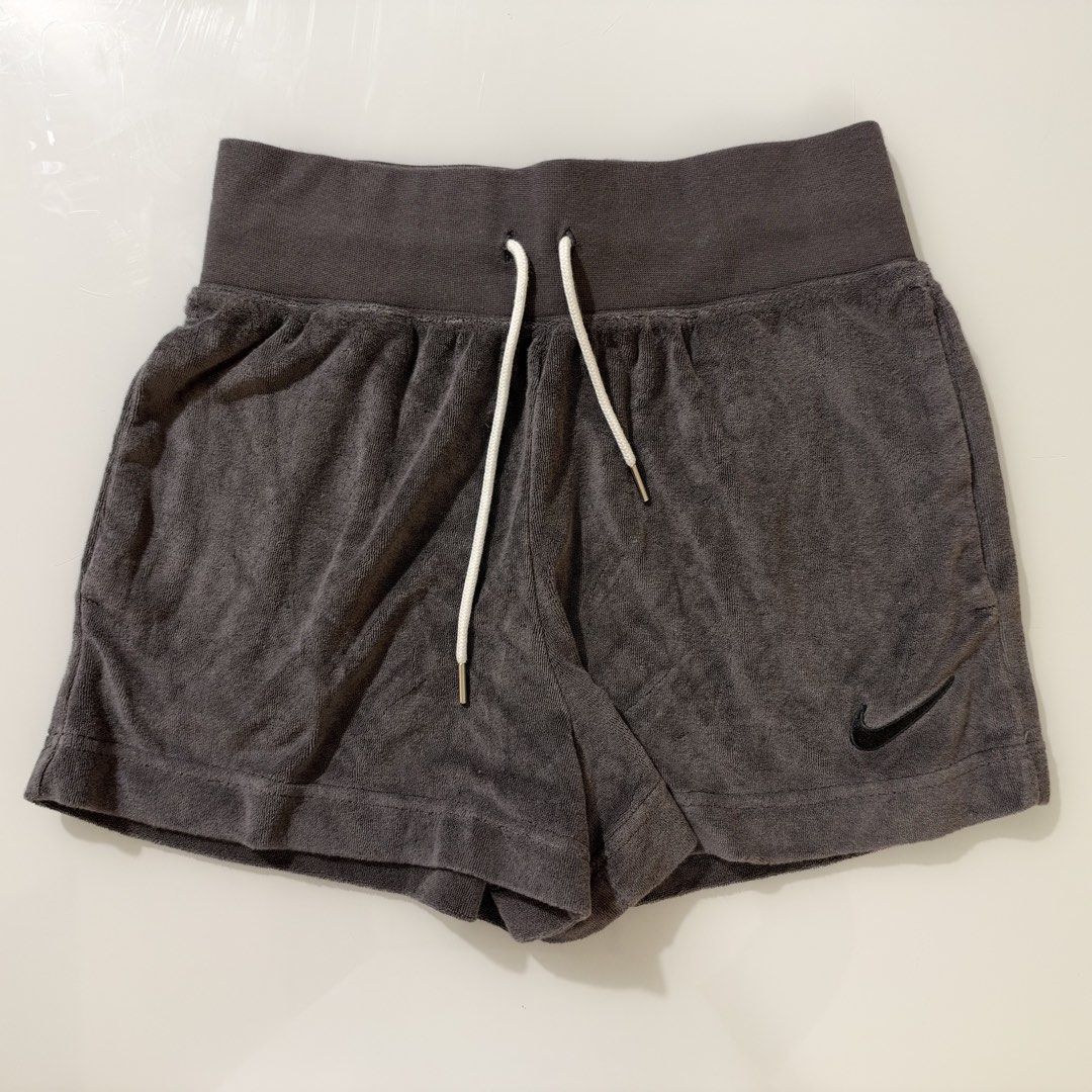 Nike Gray Terry Shorts (Category: Shorts) located in Quezon City. Submitted by ccloset.cleanup (Listing ID 1467145332, Image 1). Description: 100% AUTHENTIC 💛 ❌ I WILL NOT REPLY TO LOW BALLERS 📣NO WHEN WORN PHOTOS, since flat-lay measurements are provided 🛵Mode of Delivery: Only Lalamove, Grab, or Angkas *Booking & Shipping fees, booked and shouldered by the Buyer* 💰Mode of Payment: GCash or Bank Transfer (BDO or BPI) *Payment Before Shipping