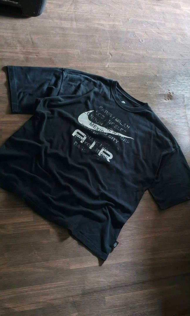Nike International (Category: Formal Shirts) located in Manila. Submitted by thriftko_21 (Listing ID 1467087220, Image 1). Description: Nike International Size Xxl.