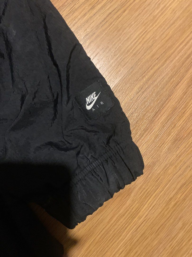 NIKE JACKET (Category: Coats, Jackets and Outerwear) located in Manila. Submitted by nikeboy. (Listing ID 1467011011, Image 3). Description: .