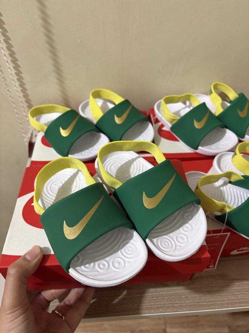 NIKE KAWA SLIDE 8C (Category: Babies & Kids Fashion) located in Mandaluyong City. Submitted by alphafinds (Listing ID 1467072236, Image 2). Description: NIKE KAWA SLIDE GREEN• Size 8C Original price: 1,195 Our Price: Php 750 ✅ Brandnew & Original 🛵 Shipped via lalamove or JNT 📍Mandaluyong City .