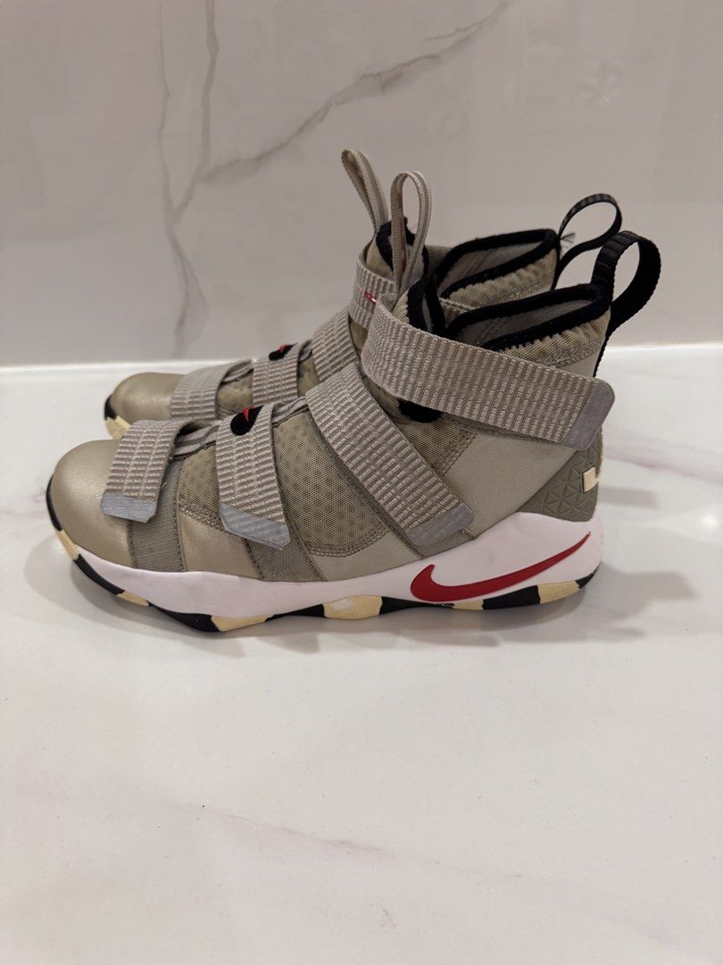 Nike LeBron Soldier 11 SFG "Silver Bullet Sneakers-Declutter (Category: Sneakers) located in Mexico. Submitted by hayascentph (Listing ID 1467106471, Image 1). Description: *Declutter *Mode of payment Gcash/Maya Wallet *Delivery Fee to be shouldered by buyer *We ship Nationwide *Courier JNT or LBC cash on delivery, Cash on pick up in nearest LBC branch Need a new scent? Follow my Facebook page for perfume finds! Facebook Page: Haya Scent Carousel
